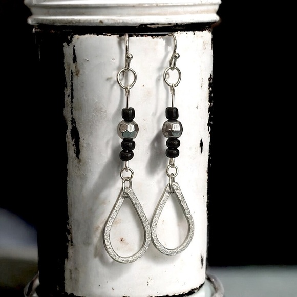 5 For $25💫Biker Beaded Aluminum Teardrop Dangles Earrings - Picture 4 of 4